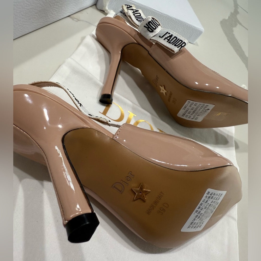 Dior J'Adior Slingback Pump Heels LOOK a LIKE
Size 39 - Picture 5 of 6